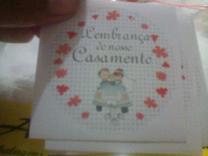 Embrulhando as lembrancinhas das madrinhas e dos padrinhos - 9