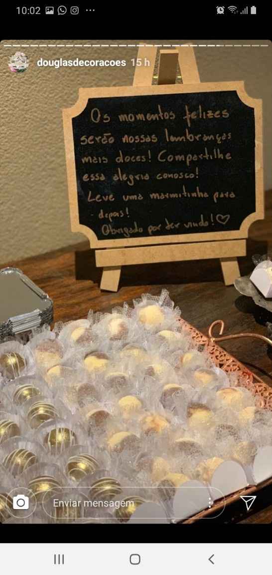 Lembrancinha: convidados faziam uma marmitinha pra levar