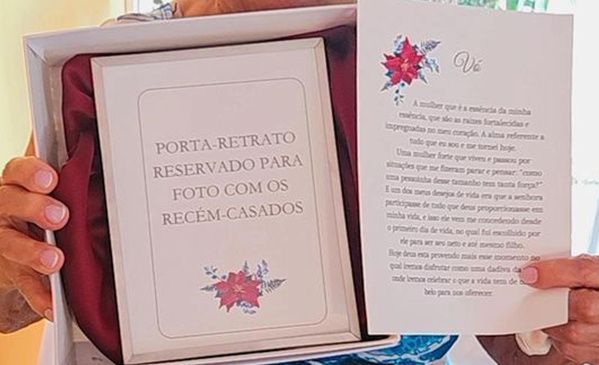 Caixa convite para os pais dos noivos. 1