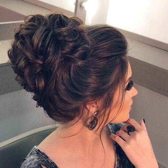 Qual será o tipo do penteado? - 1