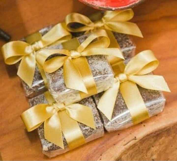 Acham meio que obrigatório ter bem casado na festa ? - 1
