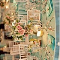 Talvez o meu seja um azul mais escuro e um rosa das flores mais escuro 