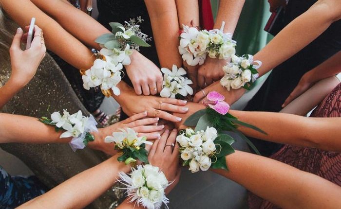corsage 02