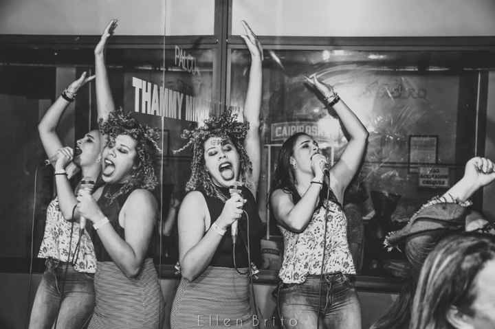 Cantandoooo