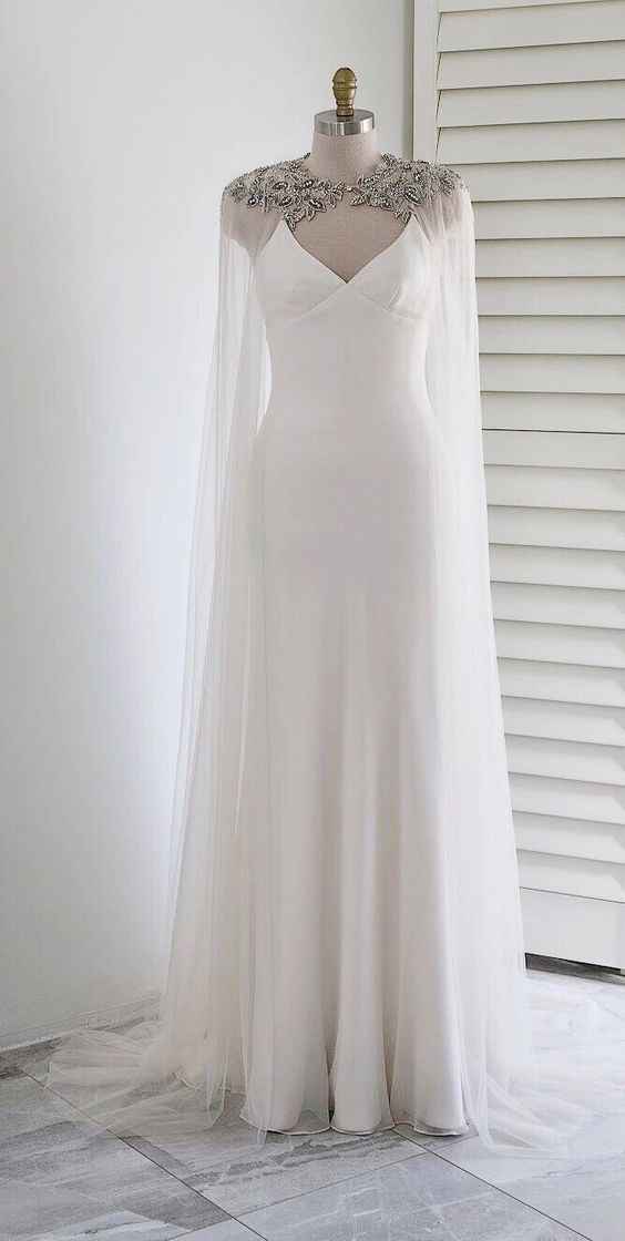 Vestido com Capa     
