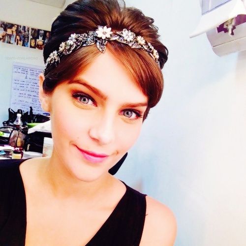 Cabelo curto e tiara