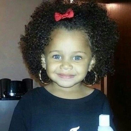 Penteado afro para as daminhas