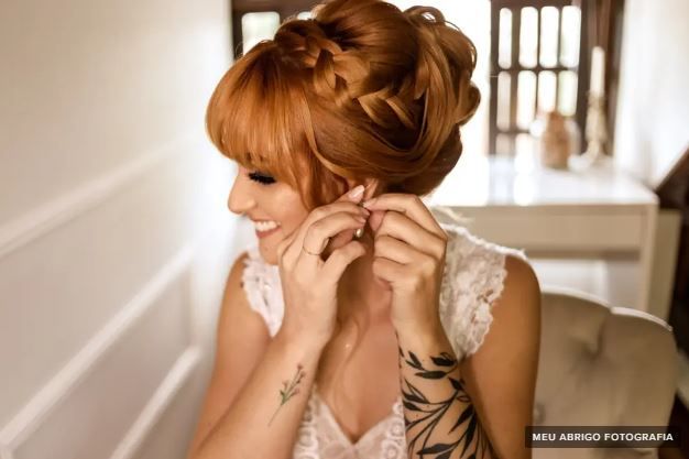 Vai casar no civil? 4 ideas de penteado para você! 1