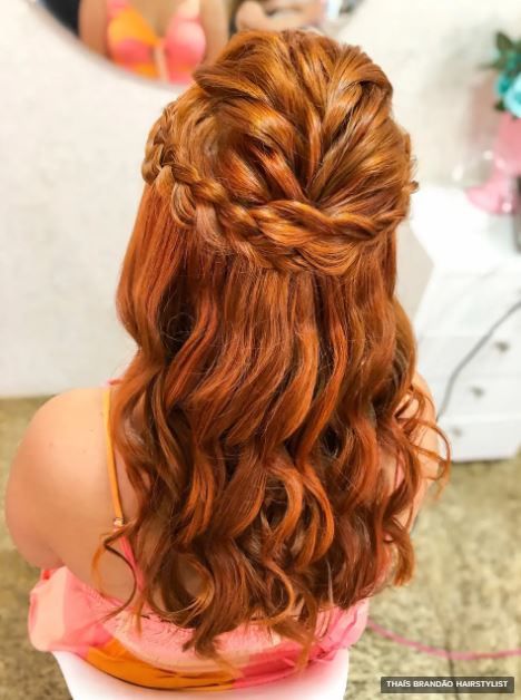 Vai casar no civil? 4 ideas de penteado para você! 5