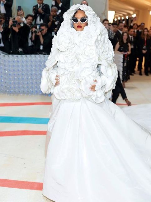 TODO mundo de BRANCO no tapete vermelho do MET GALA 2023 15