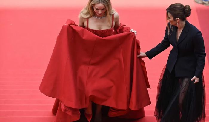 Até Jennifer Lawrence escolhe o conforto para o Festival de Cannes... e vocês? 😜 1