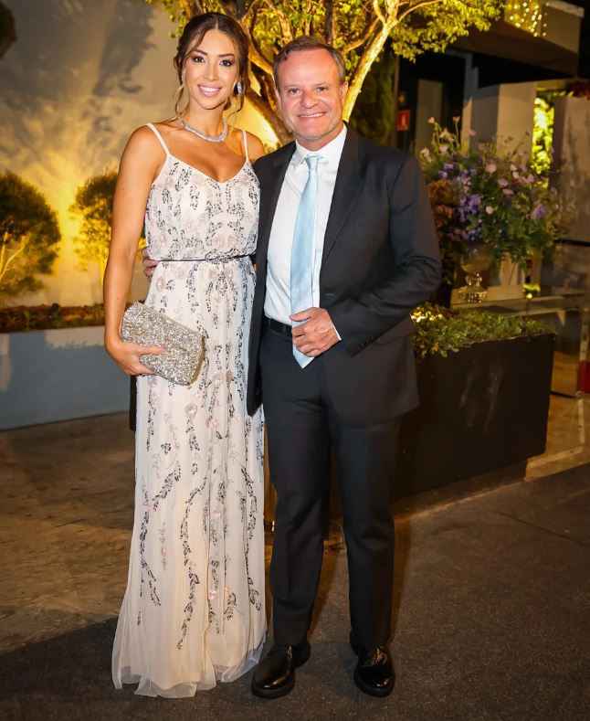 Teve casamento famoso ontem a noite! Venha ver o festão de Dani Calabresa com Richard Neuma - 10
