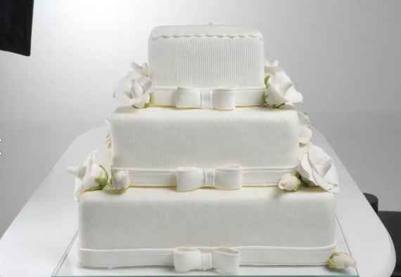 O que acham de um bolo de casamento...QUADRADO? - 2