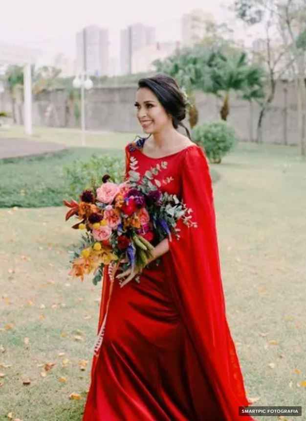 Casar com um vestido de noiva vermelho? 👗❤️️ - 4