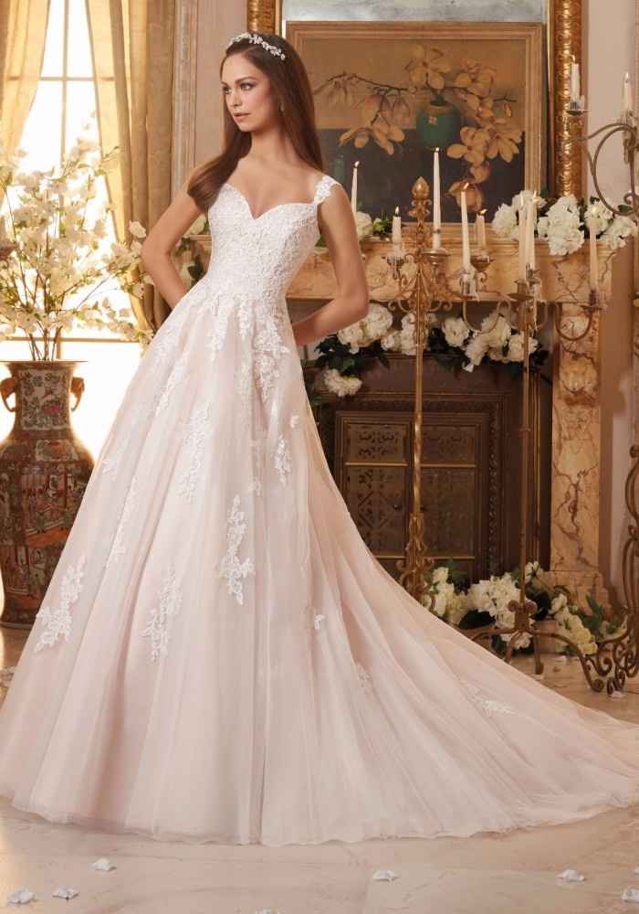 Vestido de noiva de tule