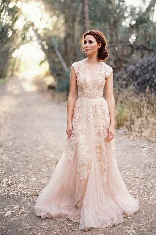 Outubro Rosa: Inspiração de vestidos de casamento em rosa