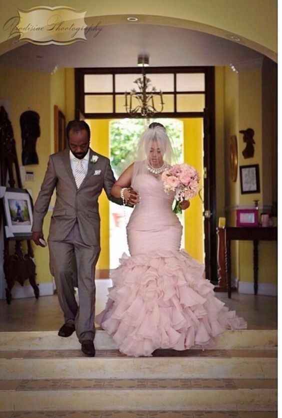 Outubro Rosa: Inspiração de vestidos de casamento em rosa