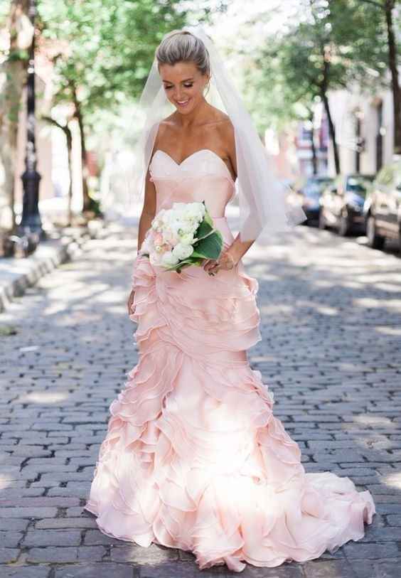 Outubro Rosa: Inspiração de vestidos de casamento em rosa