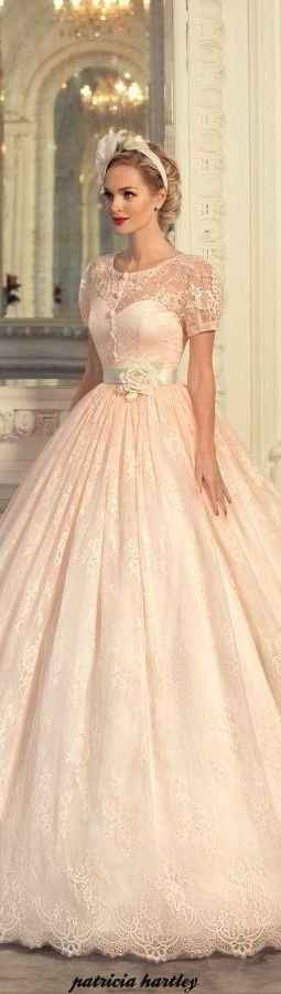 Outubro Rosa: Inspiração de vestidos de casamento em rosa