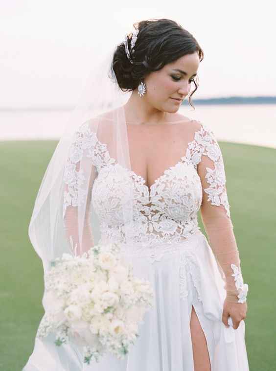 Noiva elegante e sexy. Qual a sua nota para esse look? 