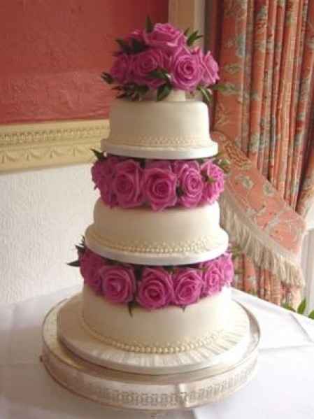 Bolo de casamento com flores: Sim ou não?