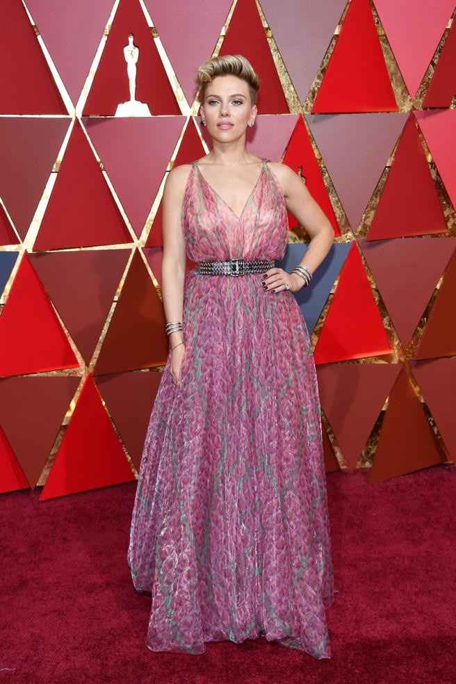 12) Scarlett Johansson de Alaïa