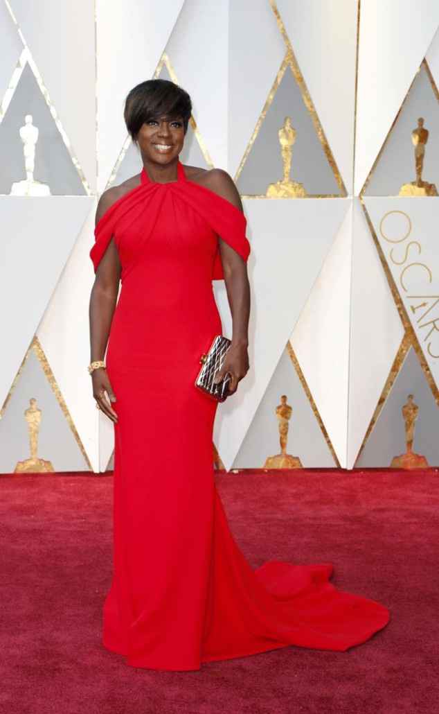 12) Viola Davis de Armani Privé