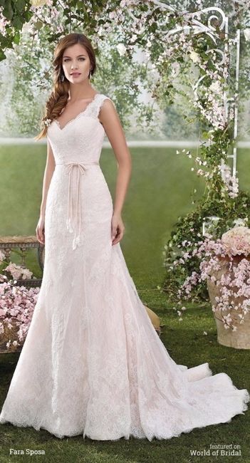 8) Vestido de noiva clássico, elegante e tradicional