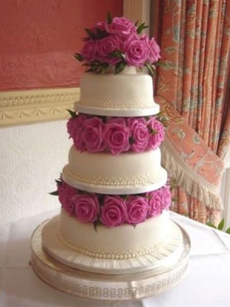 Bolo de casamento com flores: Sim ou não?