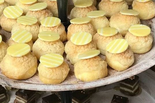 Mini Choux de Maracujá