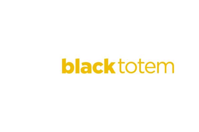 Black Totem Fotográfico