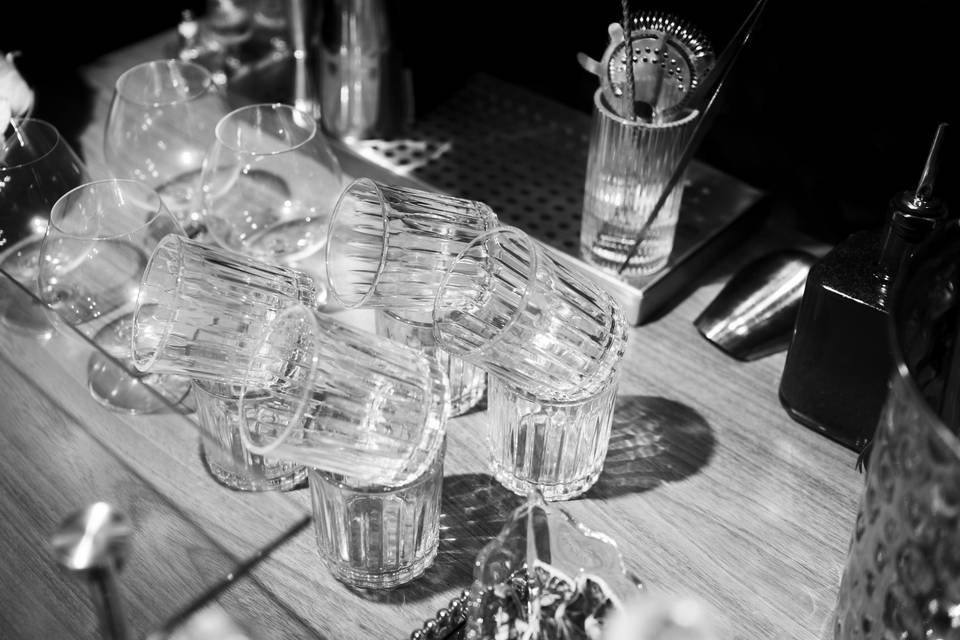 BARTENDER
