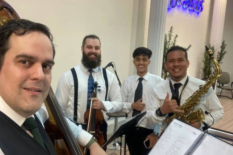 Quarteto/sax, cello, violino, tec