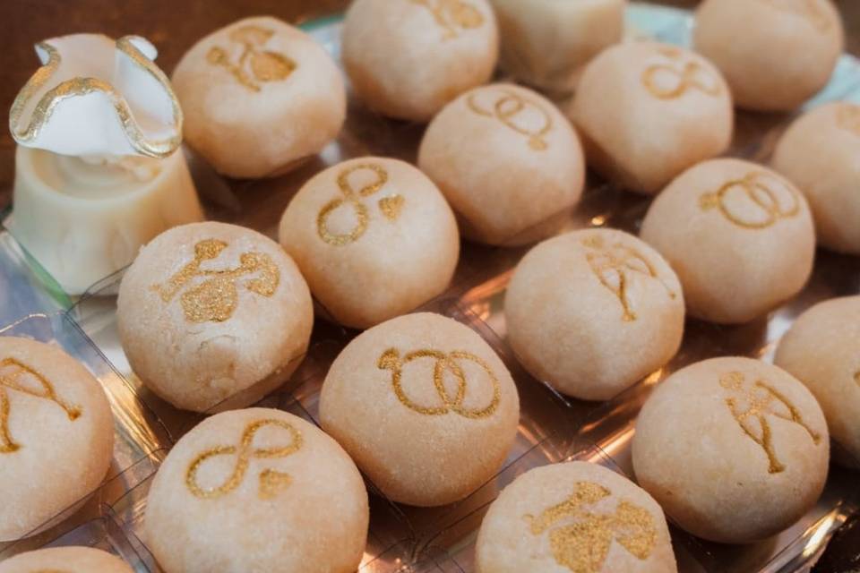 Brigadeiros com carimbo 😍