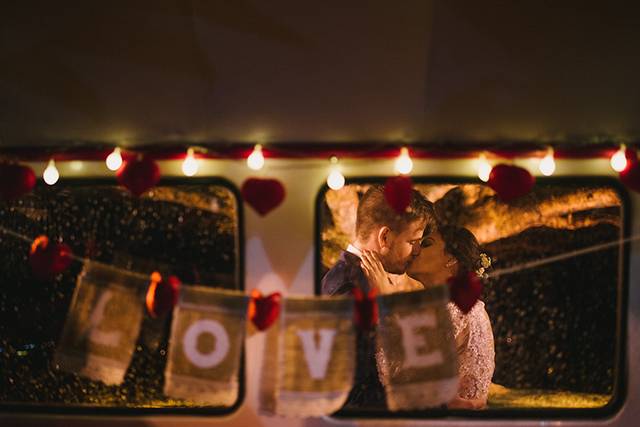 L O V E It