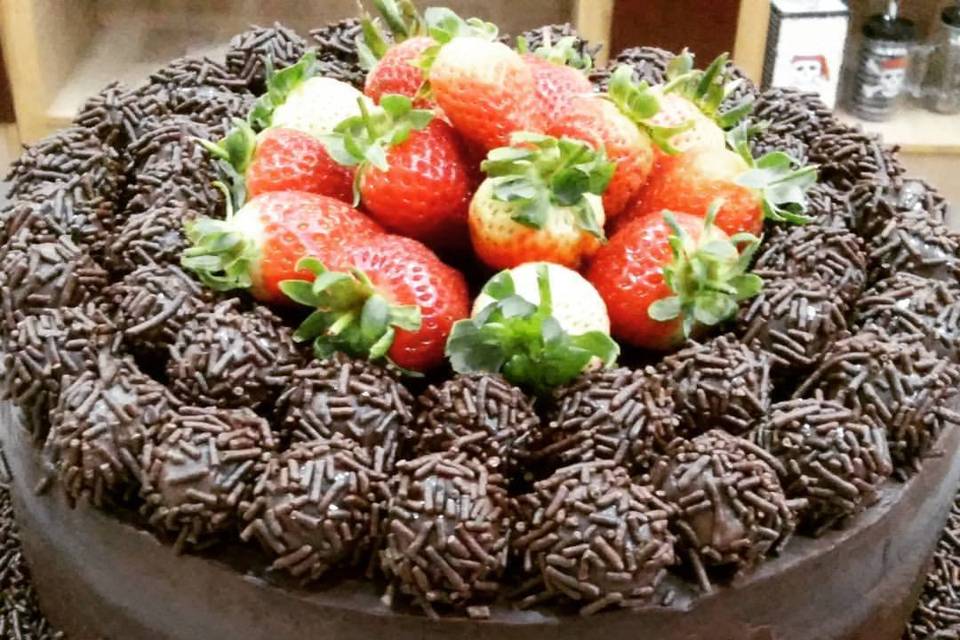 Torta brigadeiro e morango!