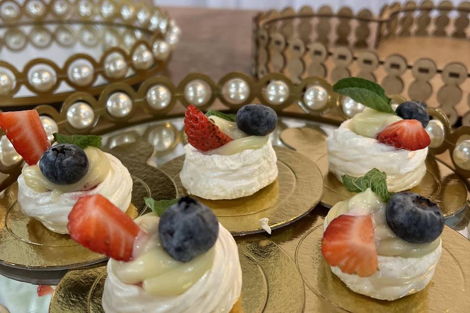Mini pavlovas