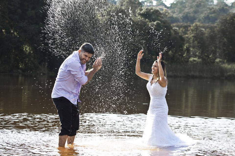 Trash the dress by:Rubens Sche