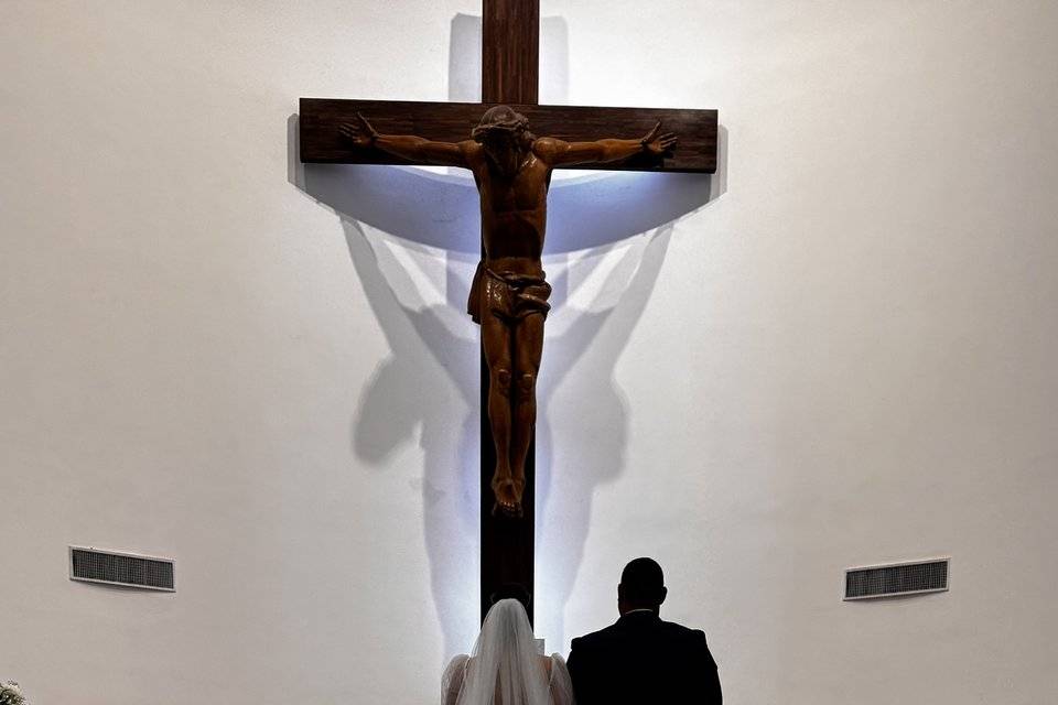 Noivos no altar