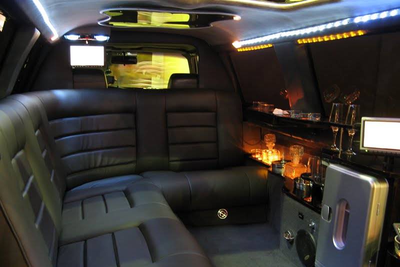 Interior Limo Super Salon