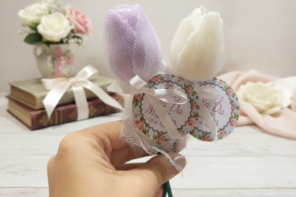 Botão de tulipa em vela ou sab