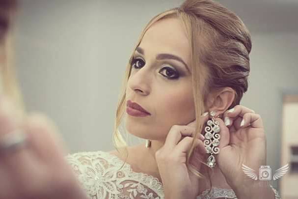 Diana Mendonça Makeup Hair Artist
