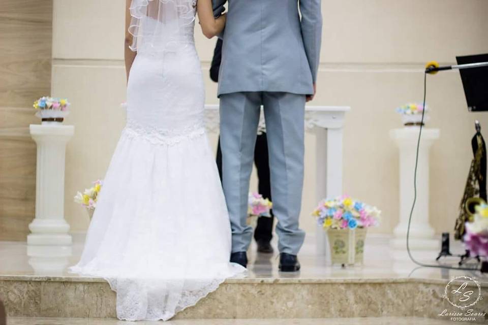 Casamento na igreja noivinhos