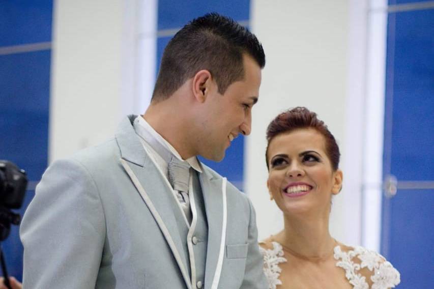 Casamento na igreja noivinhos