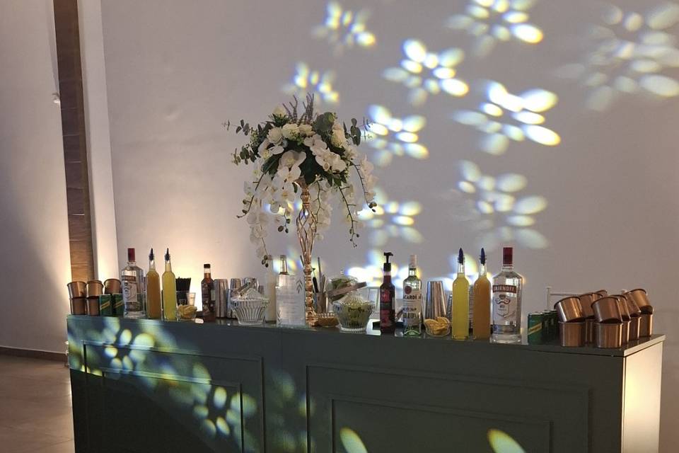 FourShots Bartender
