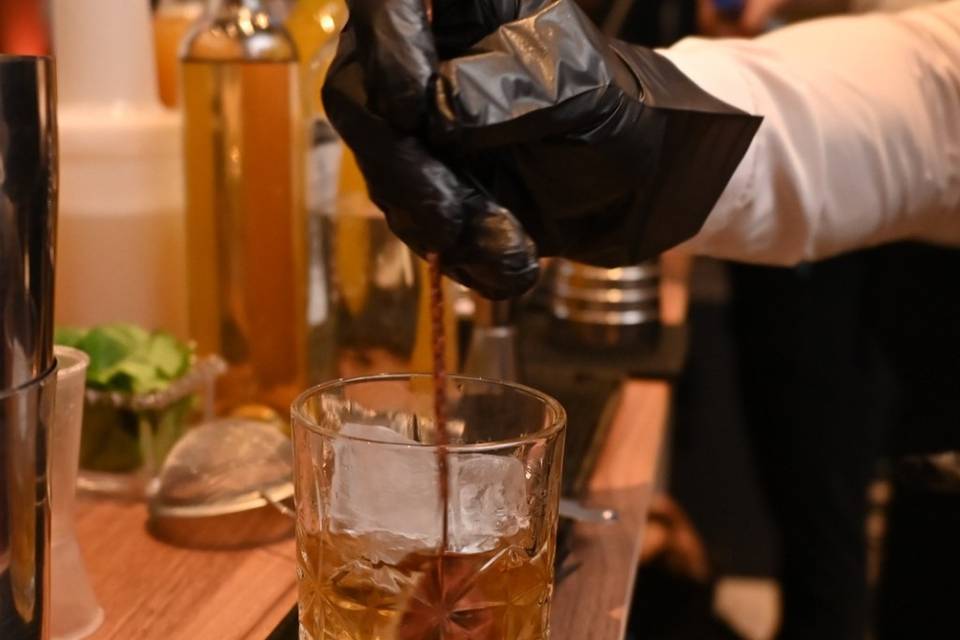 FourShots Bartender