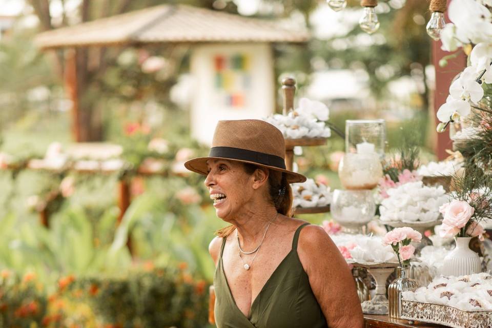 Julia Larrieu | Assessoria