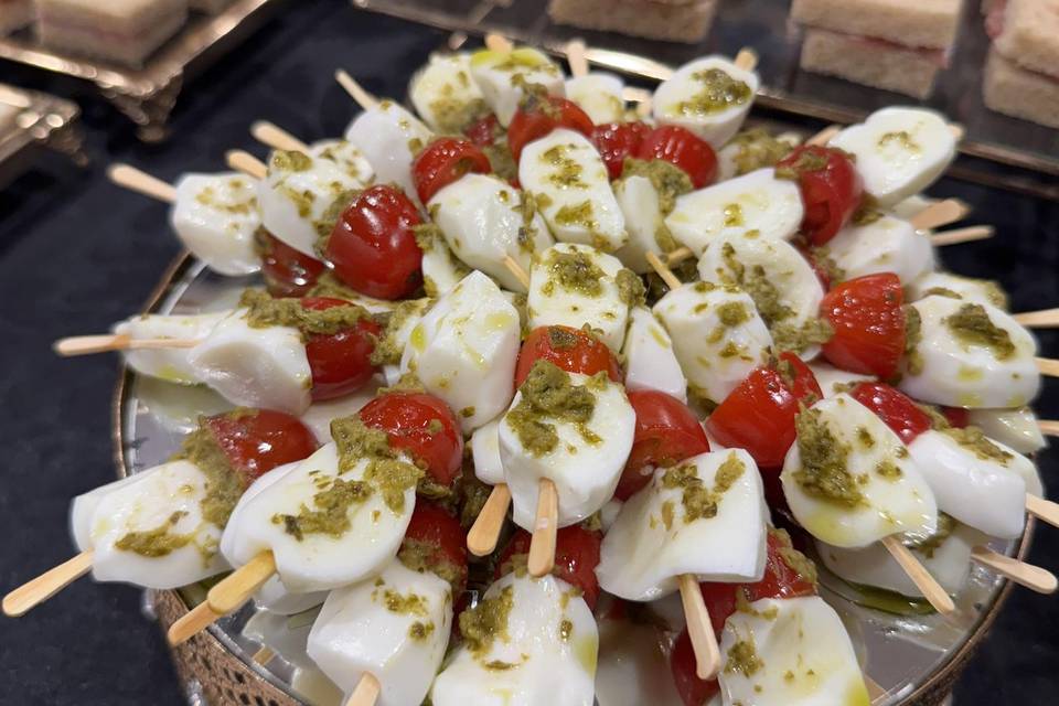 Espetinho Caprese