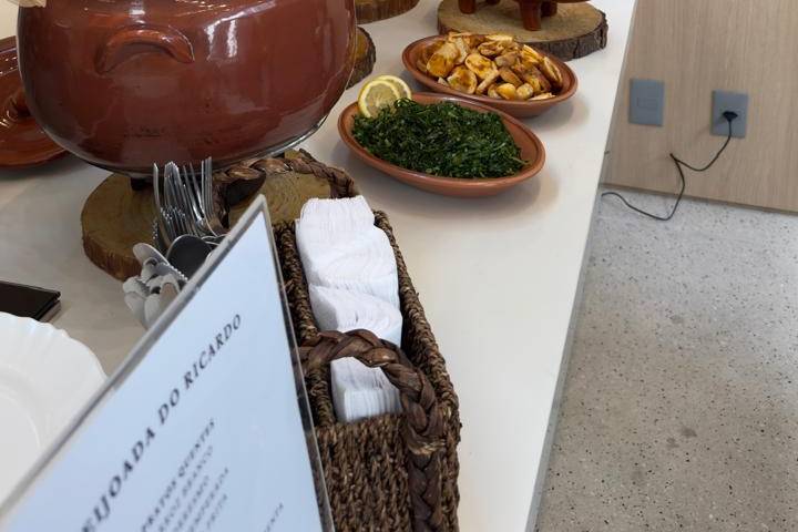 FEIJOADA COMPLETA