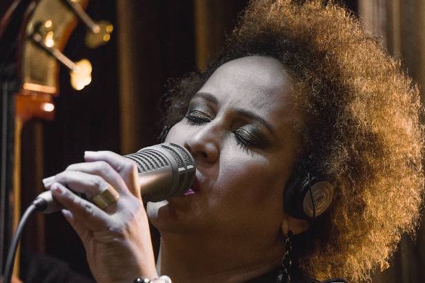 Cantora - Graça Cunha